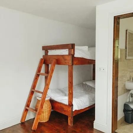 Case de vacanță Cabana Cãsuta Din Pãdure *